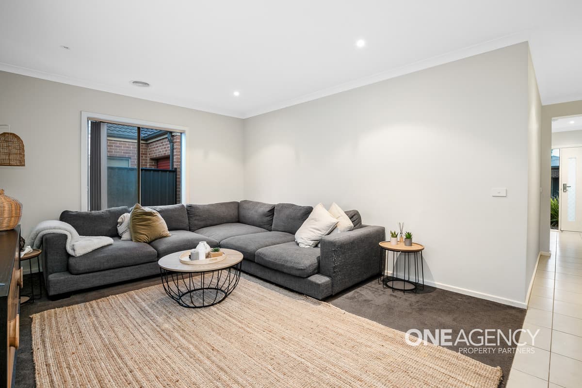 82 Brownlow Drive, Point Cook, Point Cook - Thumbnail 4