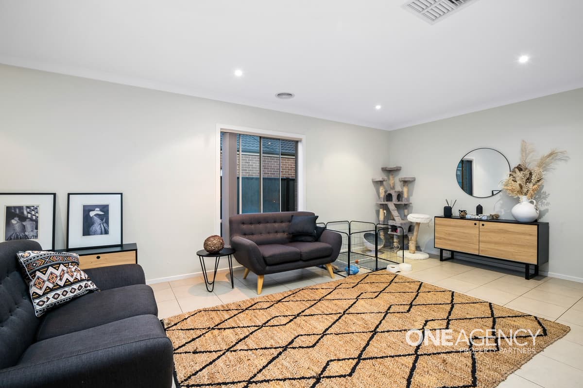 82 Brownlow Drive, Point Cook, Point Cook - Thumbnail 6
