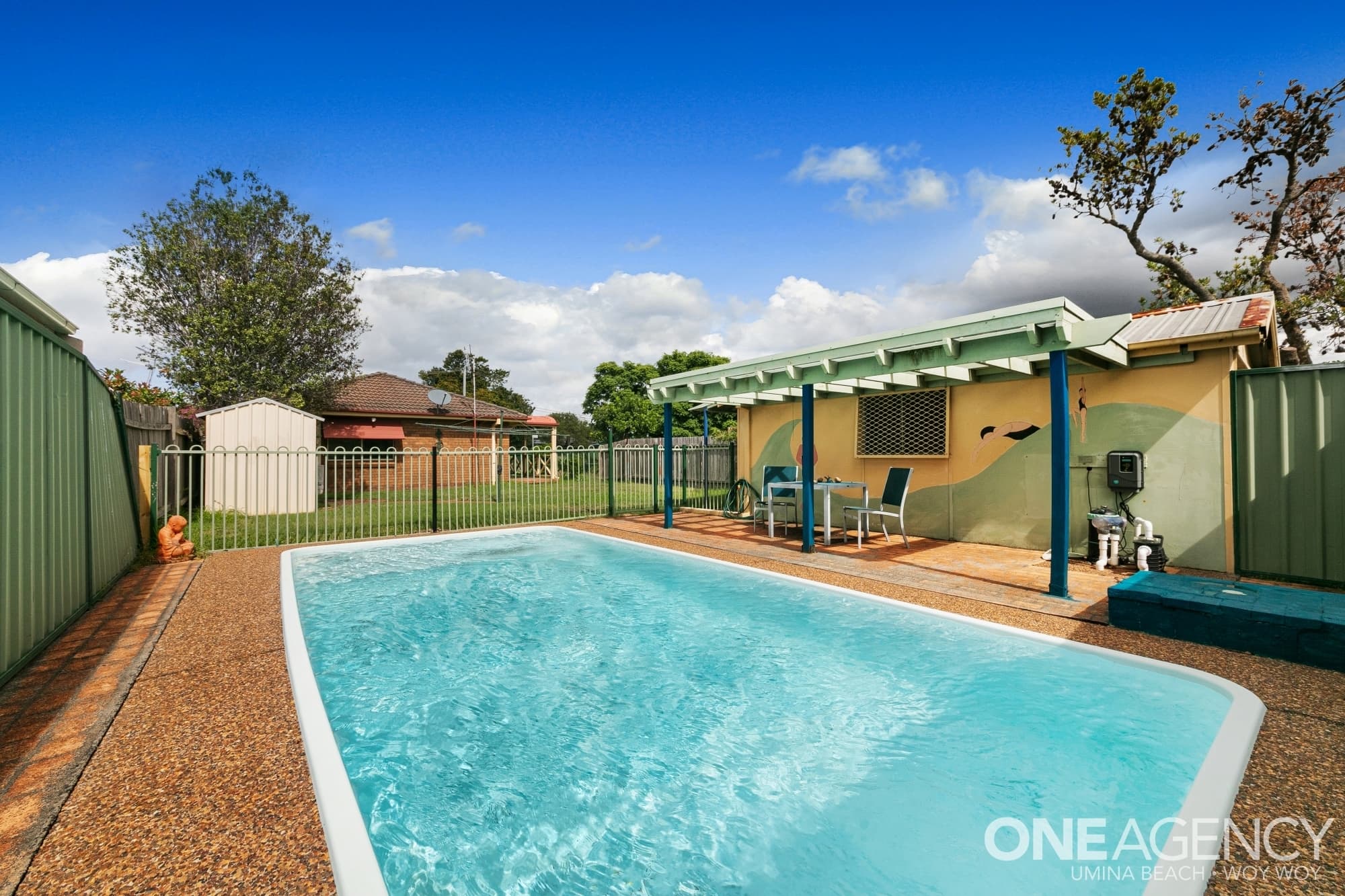 33 Waterloo Avenue, Blackwall, Blackwall - Thumbnail 2