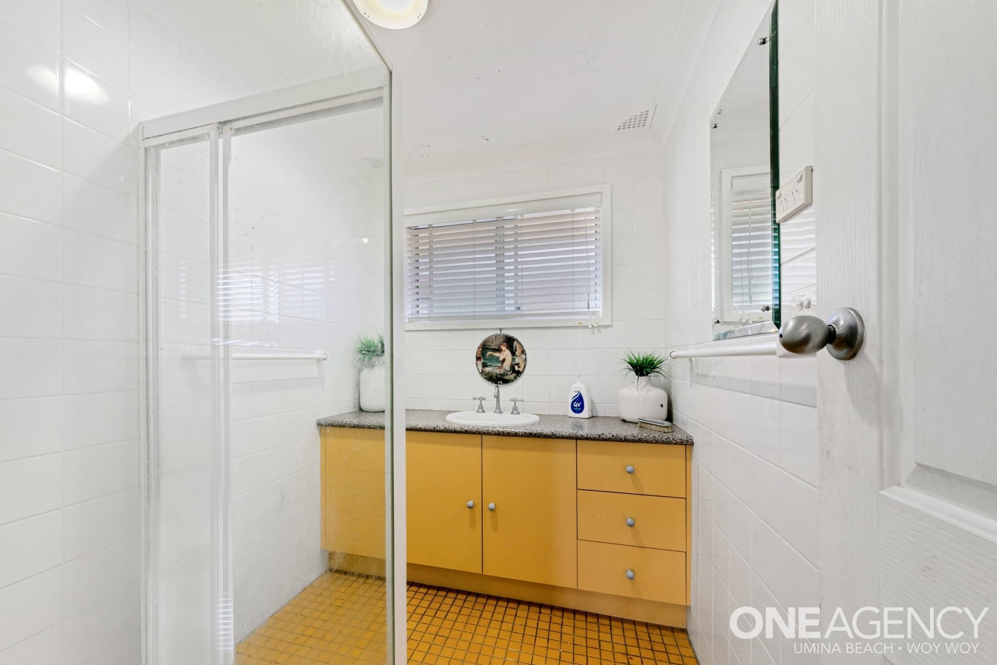 33 Waterloo Avenue, Blackwall, Blackwall - Thumbnail 7