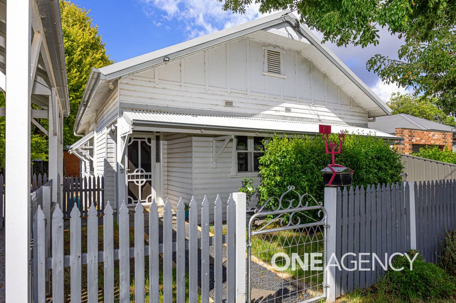 19 MORUNDAH Street, Wagga Wagga, Wagga Wagga - Thumbnail 2