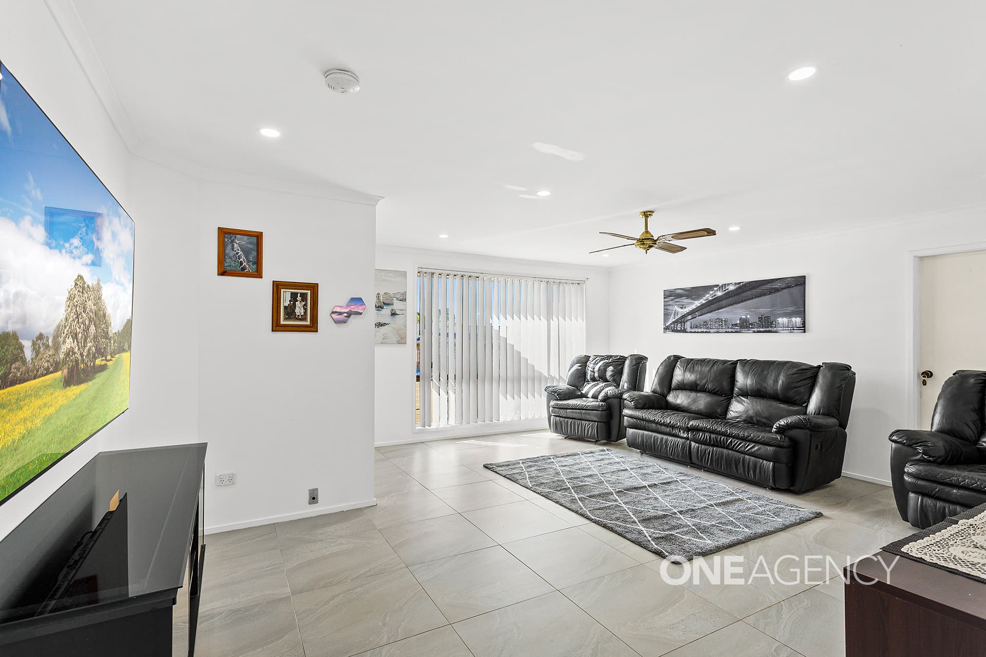 6 Honeysuckle Place, Albion Park Rail, Albion Park Rail - Thumbnail 2