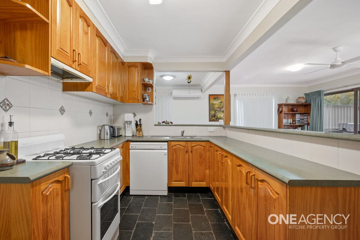 116 Huntley Grange Road, Springwood, Springwood - Thumbnail 5