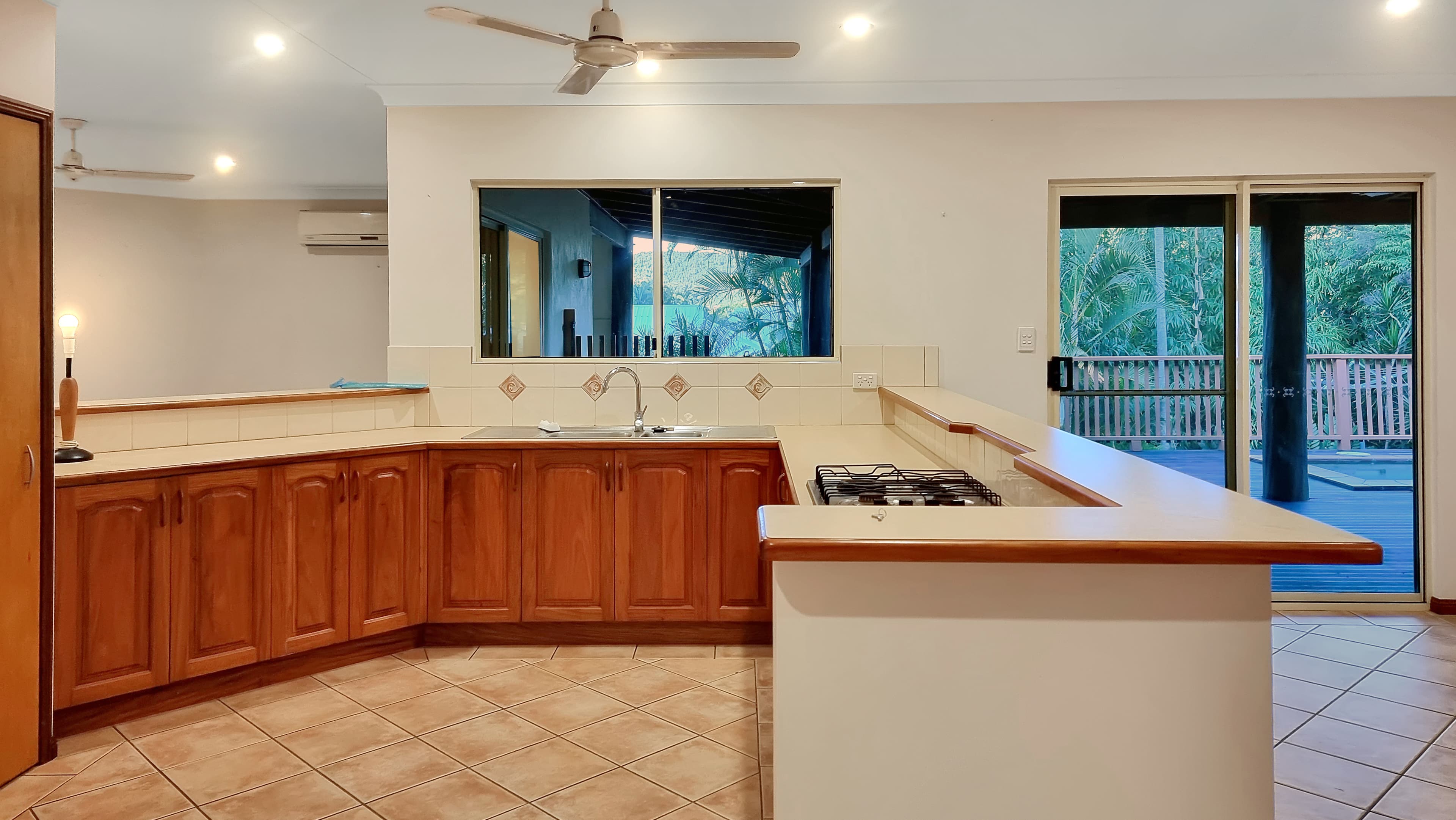 39 Moonlight Drive, Jubilee Pocket, Jubilee Pocket - Thumbnail 2