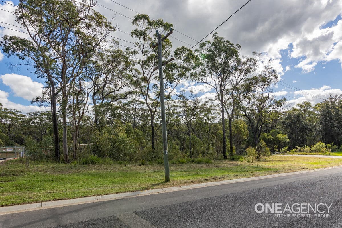22 Halcyon Avenue, Springwood, Springwood - Thumbnail 5