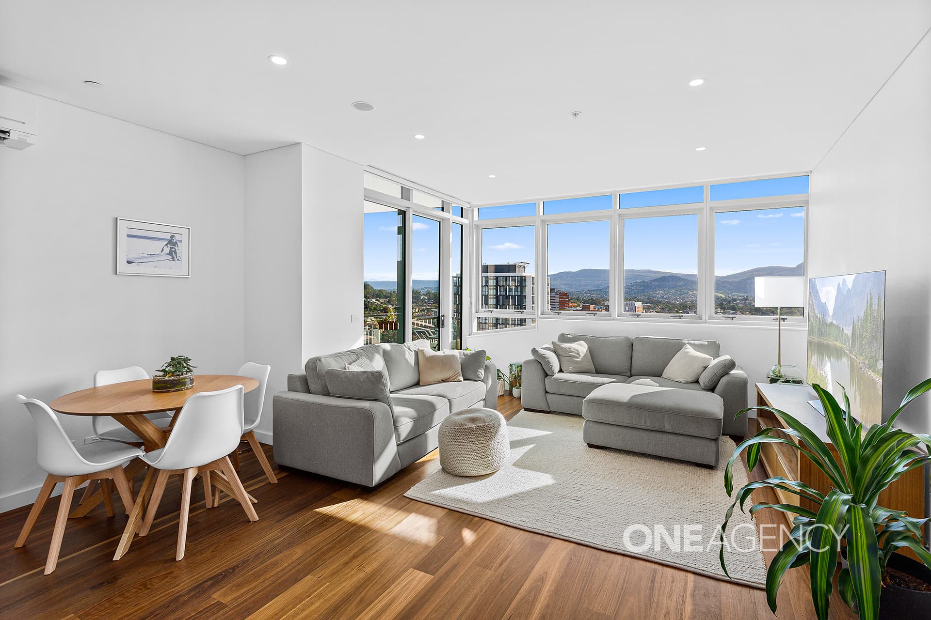 1501/10 Regent Street, Wollongong, Wollongong - Thumbnail 2