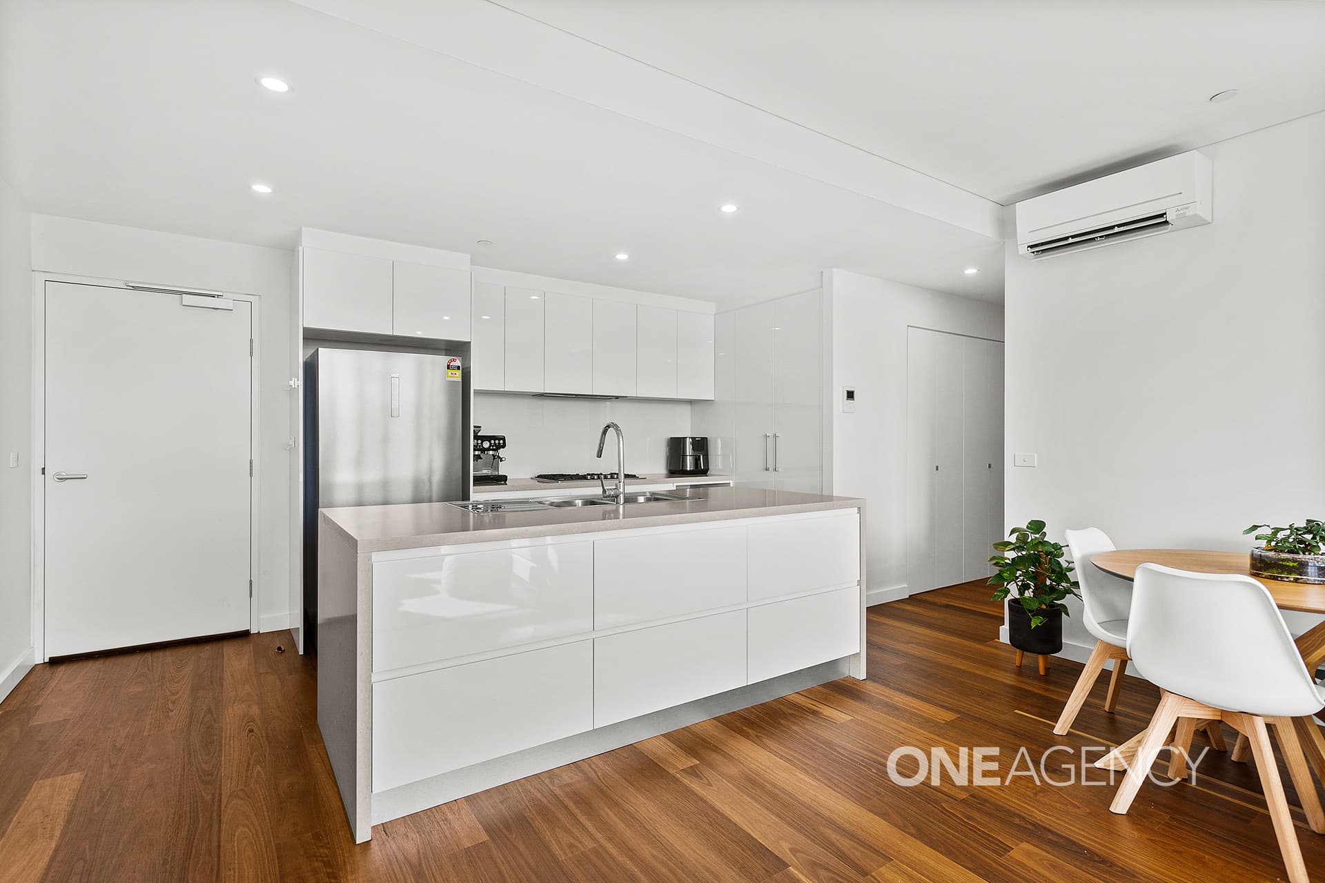 1501/10 Regent Street, Wollongong, Wollongong - Image 1