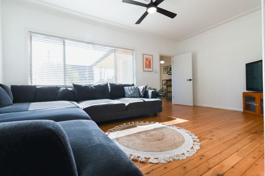 8 BELTANA Avenue, Mount Austin, Mount Austin - Thumbnail 4