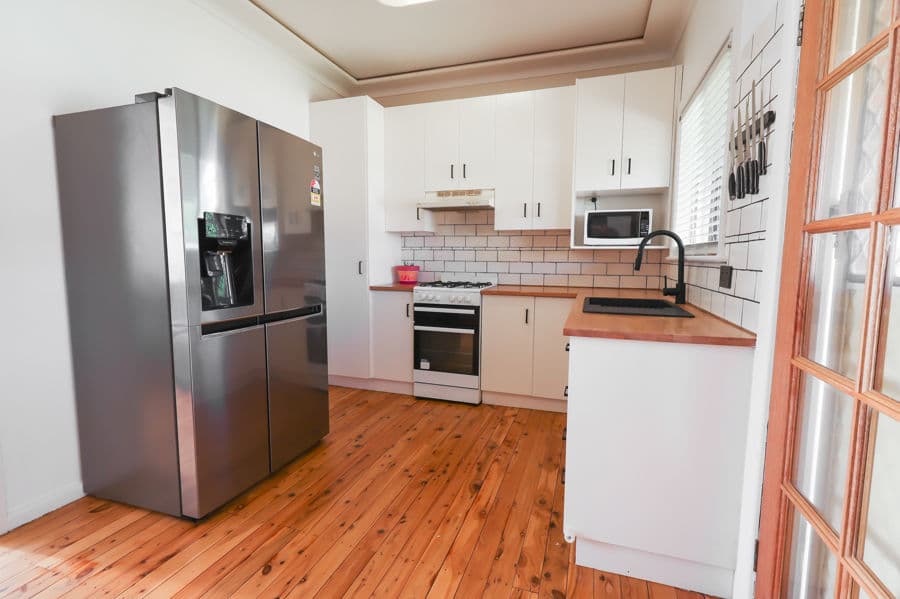 8 BELTANA Avenue, Mount Austin, Mount Austin - Thumbnail 5