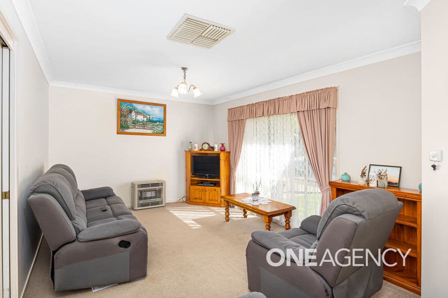 16 NUNKERI Street, Glenfield Park, Glenfield Park - Thumbnail 2