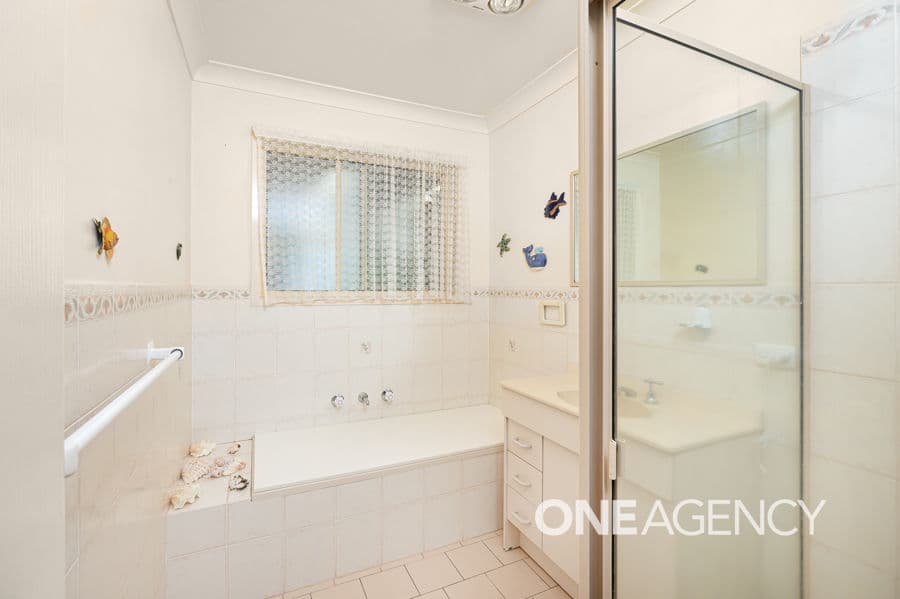 16 NUNKERI Street, Glenfield Park, Glenfield Park - Thumbnail 8