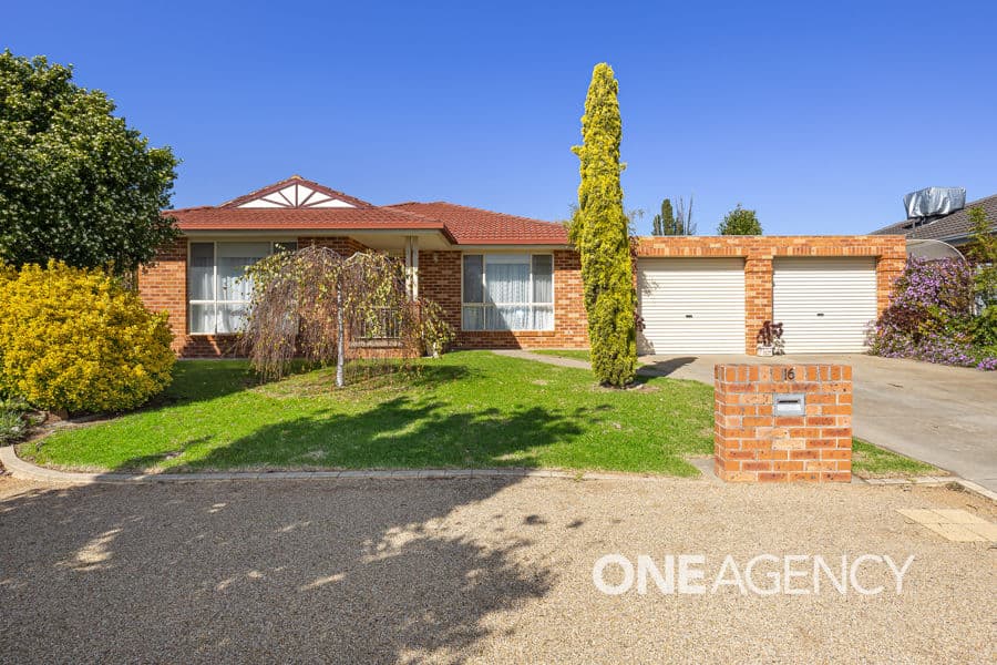 16 NUNKERI Street, Glenfield Park, Glenfield Park - Image 1