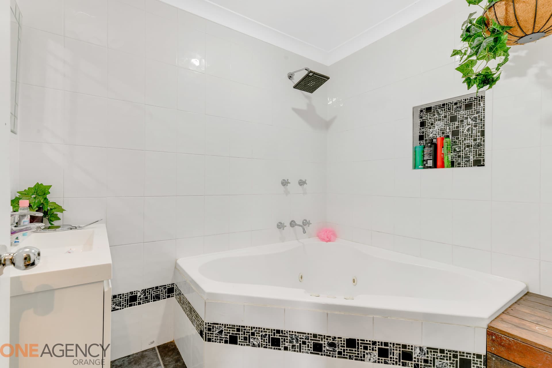 72 Long Point Road, Mullion Creek, Mullion Creek - Thumbnail 6