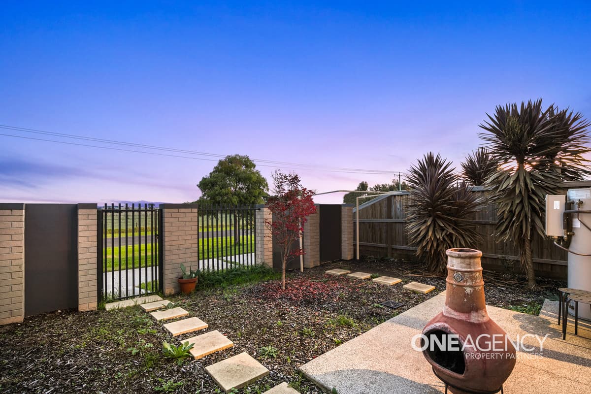 15 Jolimont Road, Point Cook, Point Cook - Thumbnail 2