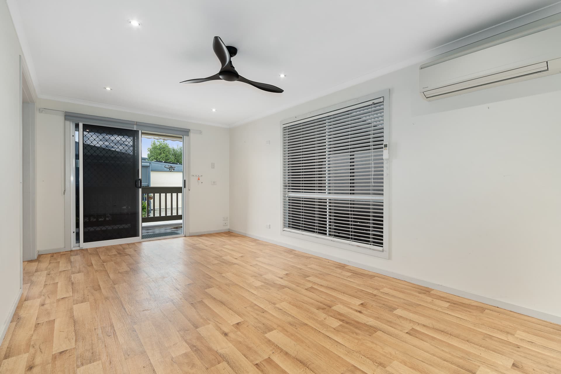 9 Pier Court, Hastings, Hastings - Thumbnail 3