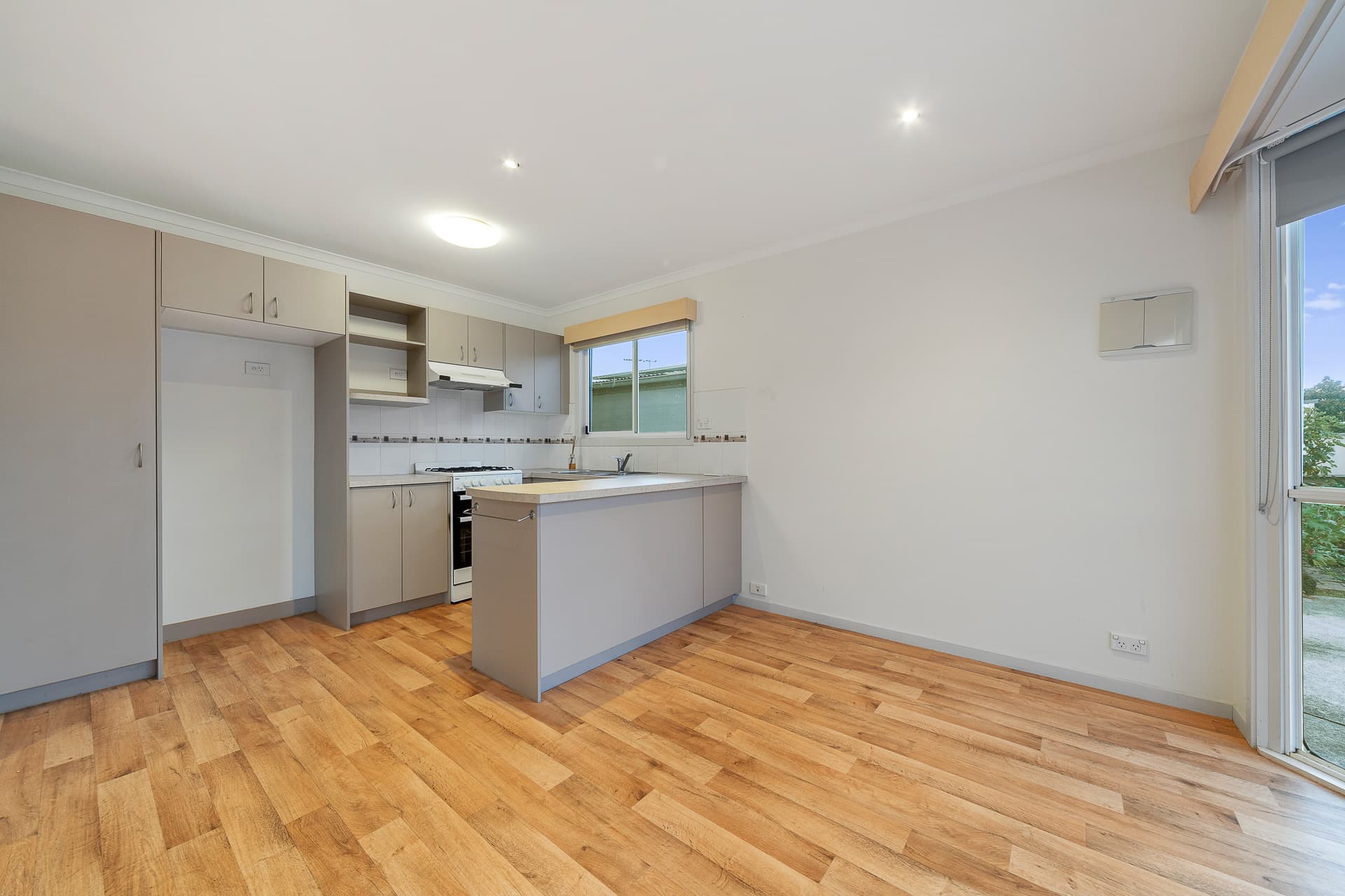 9 Pier Court, Hastings, Hastings - Thumbnail 7