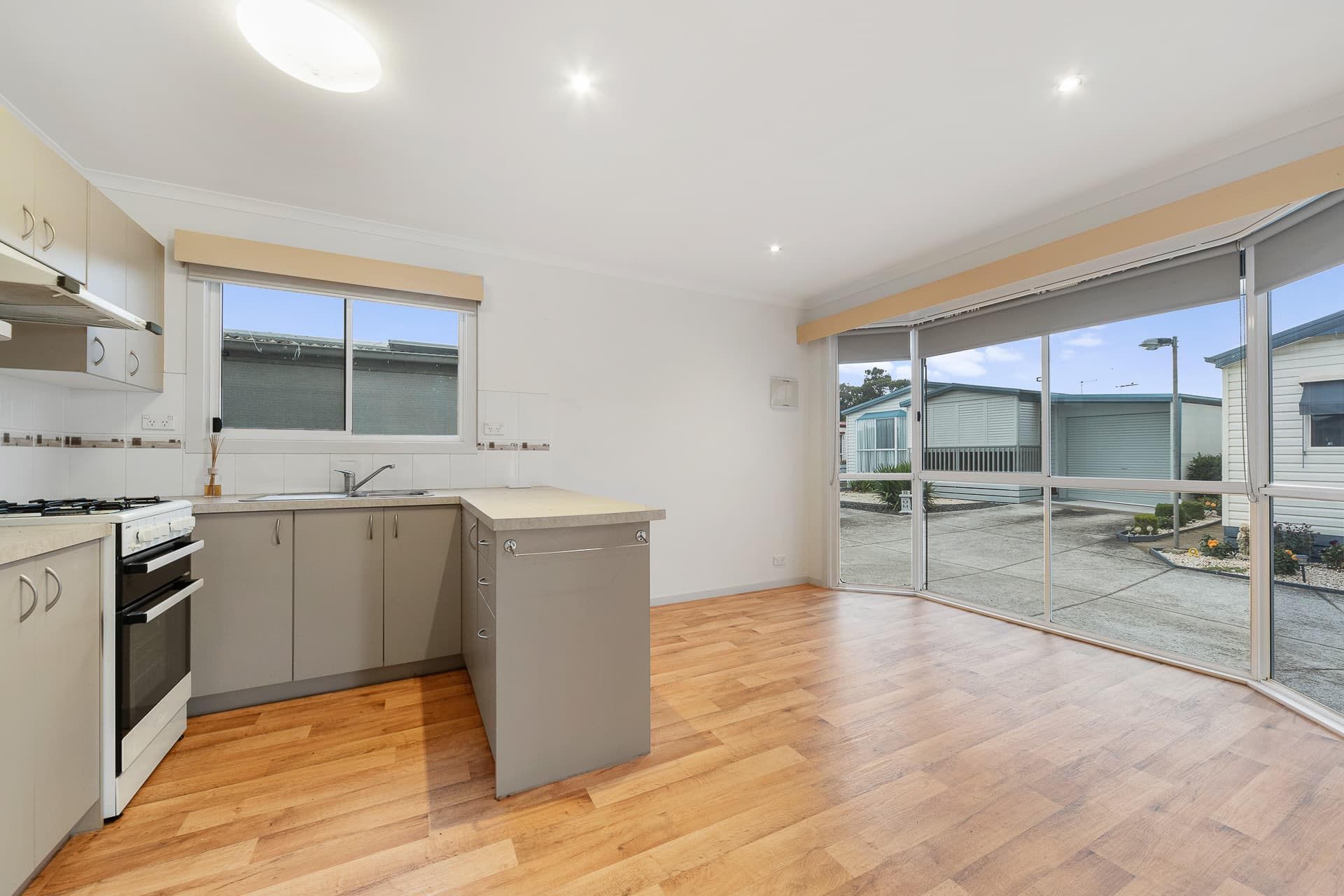 9 Pier Court, Hastings, Hastings - Thumbnail 6