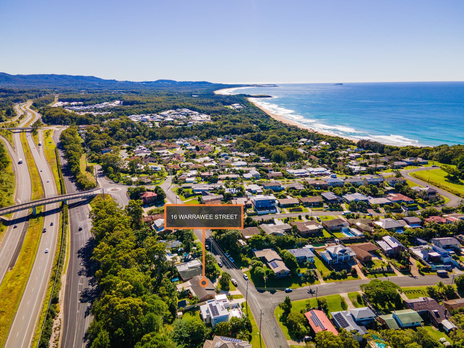 16 Warrawee Street, Sapphire Beach, Sapphire Beach - Thumbnail 4