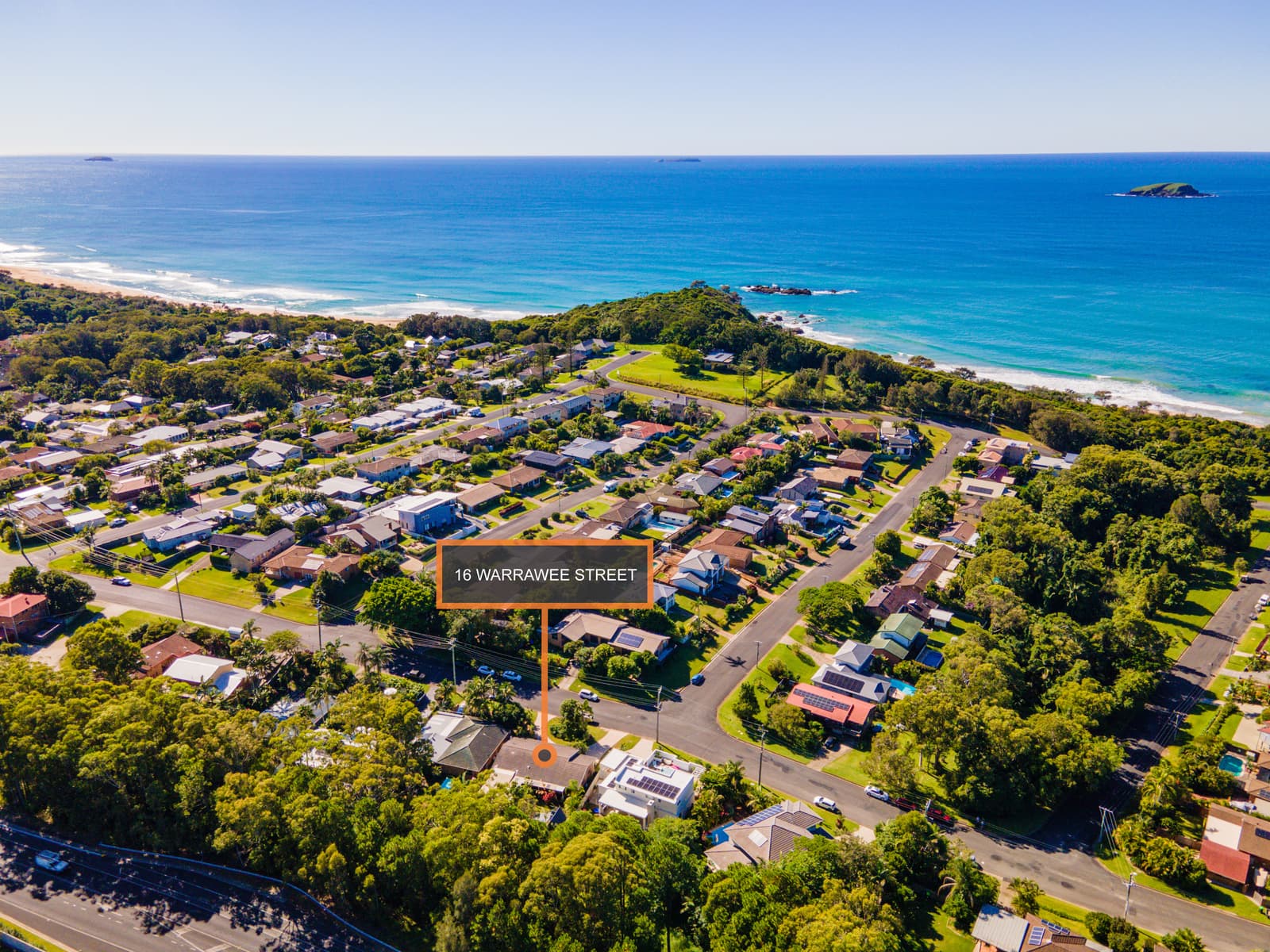 16 Warrawee Street, Sapphire Beach, Sapphire Beach - Thumbnail 2