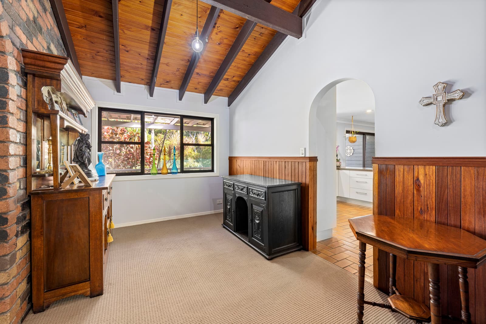 16 Warrawee Street, Sapphire Beach, Sapphire Beach - Thumbnail 6