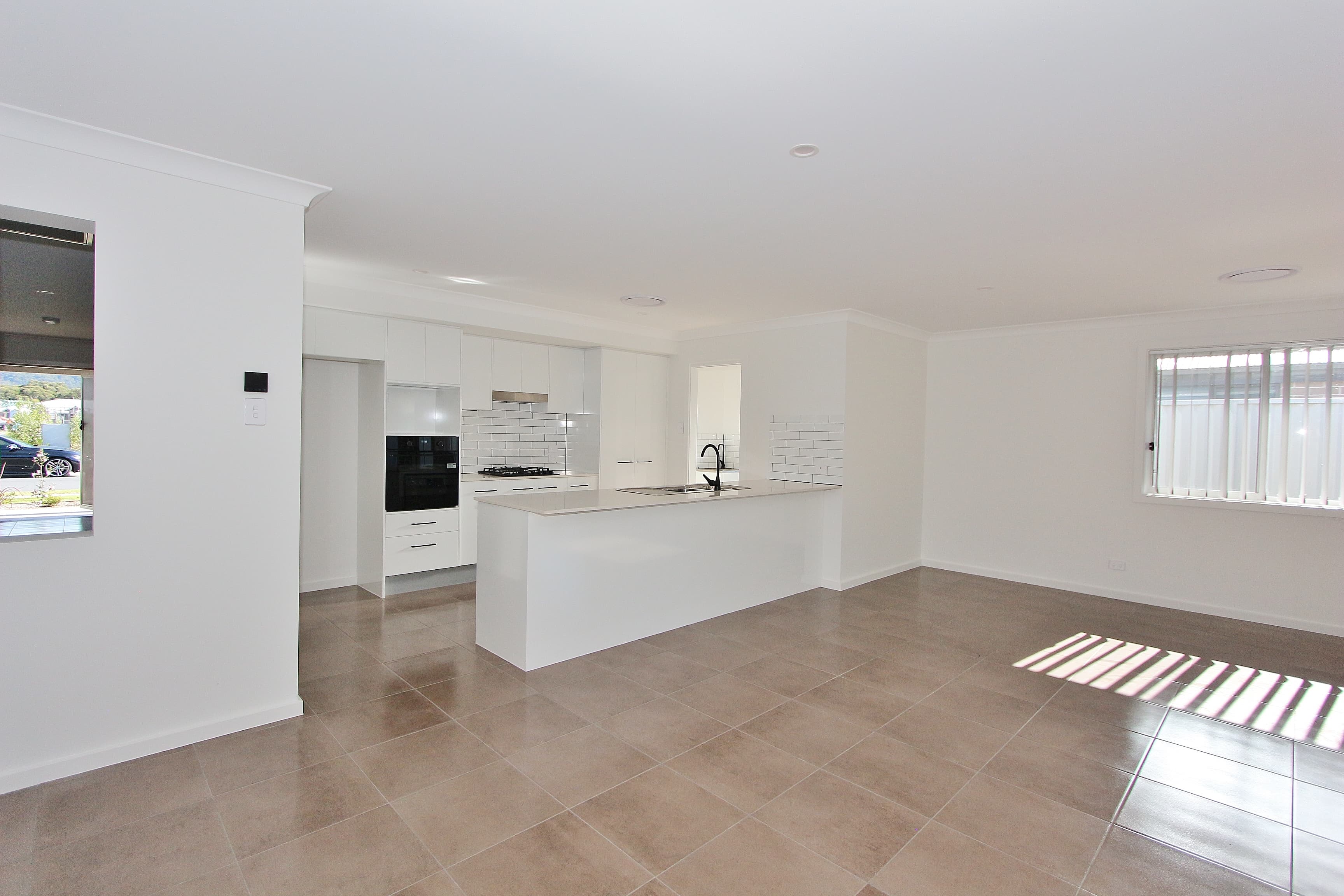 148 Scarbourough  Way, Dunbogan, Dunbogan - Thumbnail 2
