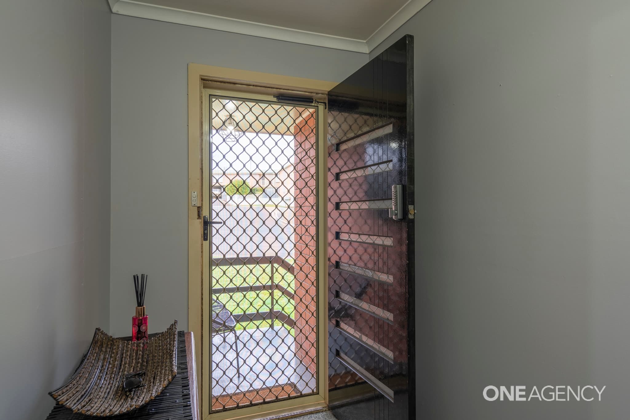 16 Turner Crescent, Shorewell Park, Shorewell Park - Thumbnail 5