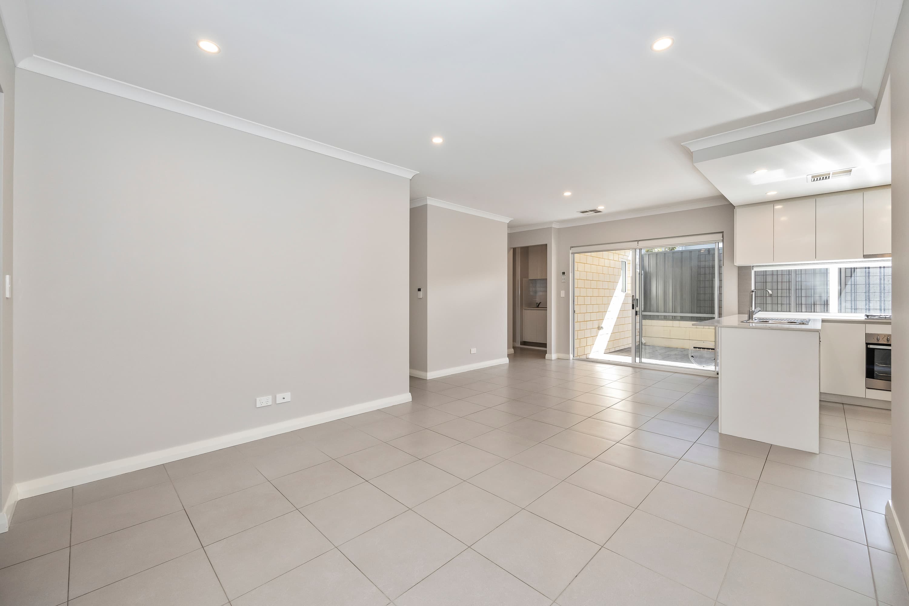 6B Austin Way, Padbury, Padbury - Thumbnail 4