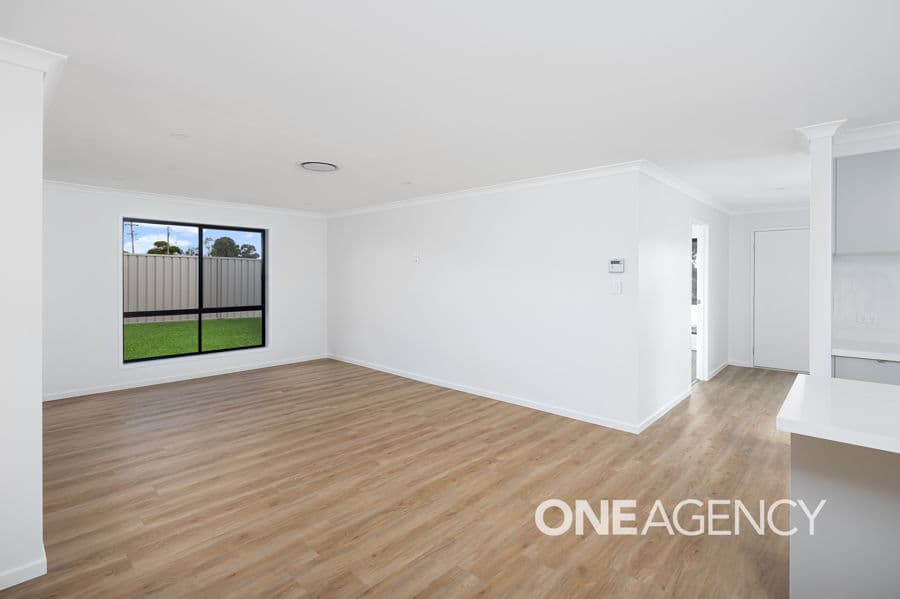 85 DEVLIN Street, Coolamon, Coolamon - Thumbnail 3