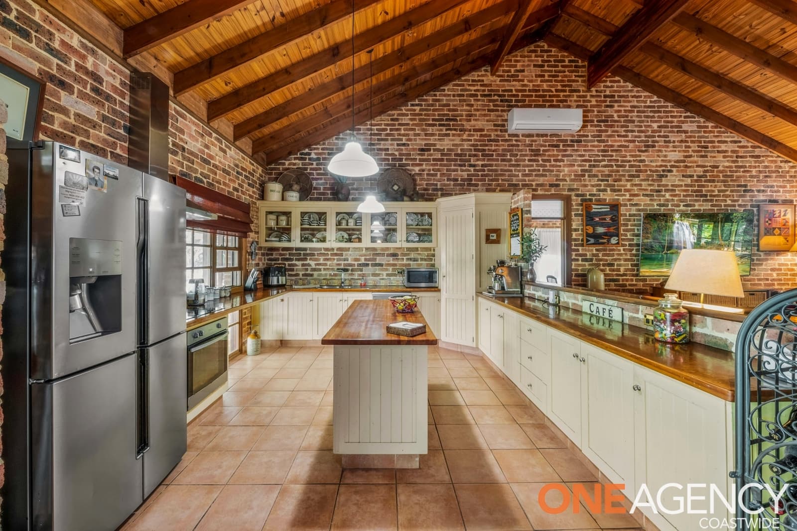 23 Bembooka Road, Green Point, Green Point - Thumbnail 2