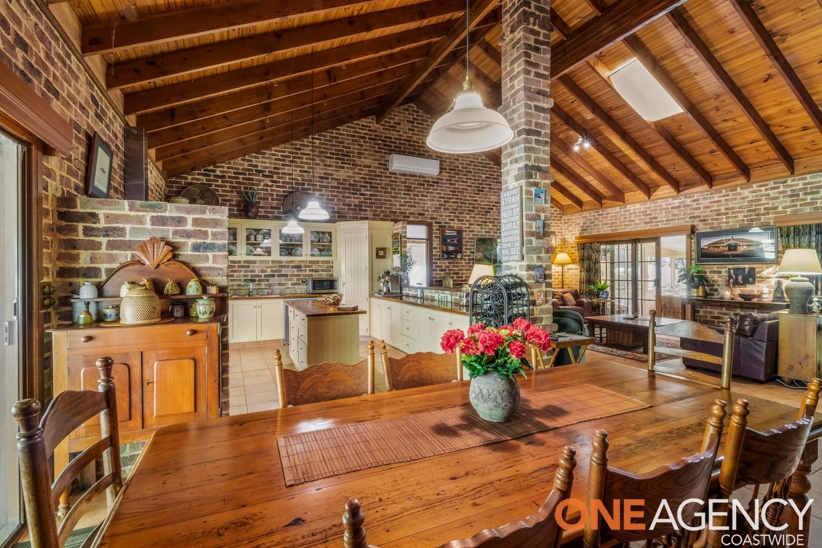 23 Bembooka Road, Green Point, Green Point - Thumbnail 4