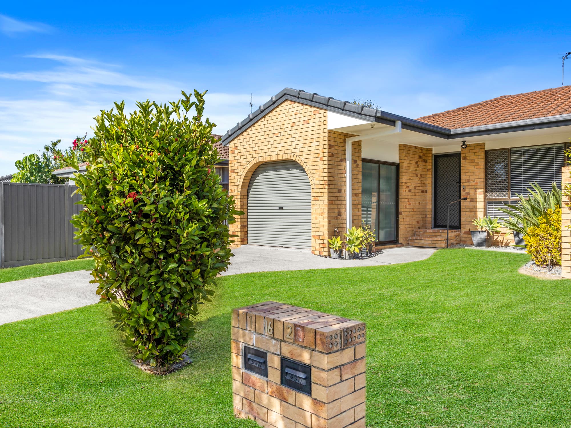1/16 Wagtail Court, Burleigh Waters, Burleigh Waters - Thumbnail 2