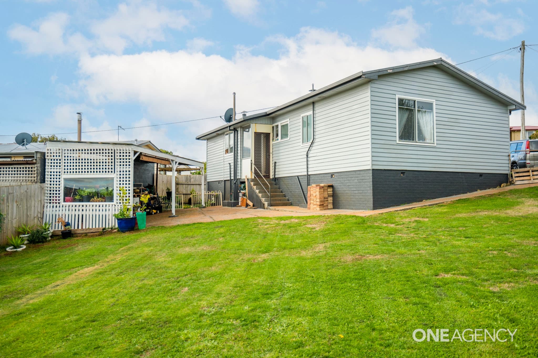 86 Stirling Street, Acton, Acton - Thumbnail 2