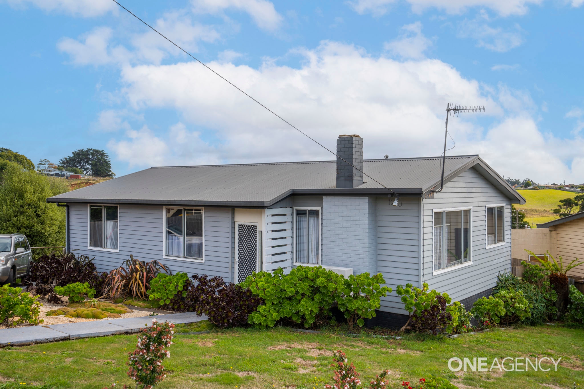 86 Stirling Street, Acton, Acton - Image 1