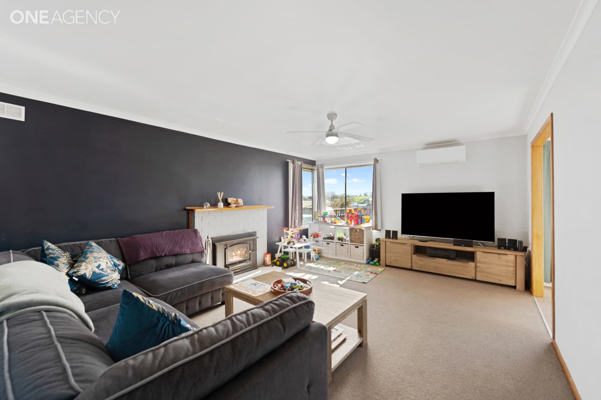 19 Loane Avenue, East Devonport, East Devonport - Thumbnail 2