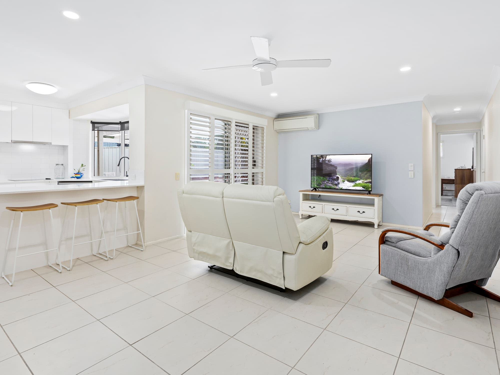 21 Oakland Court, Burleigh Waters, Burleigh Waters - Thumbnail 6