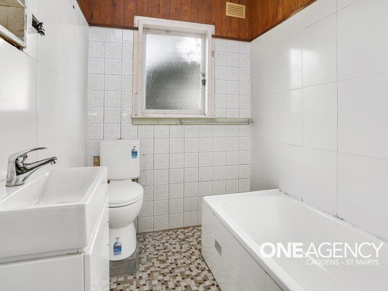 16 Weber Crescent, Emerton, Emerton - Thumbnail 3