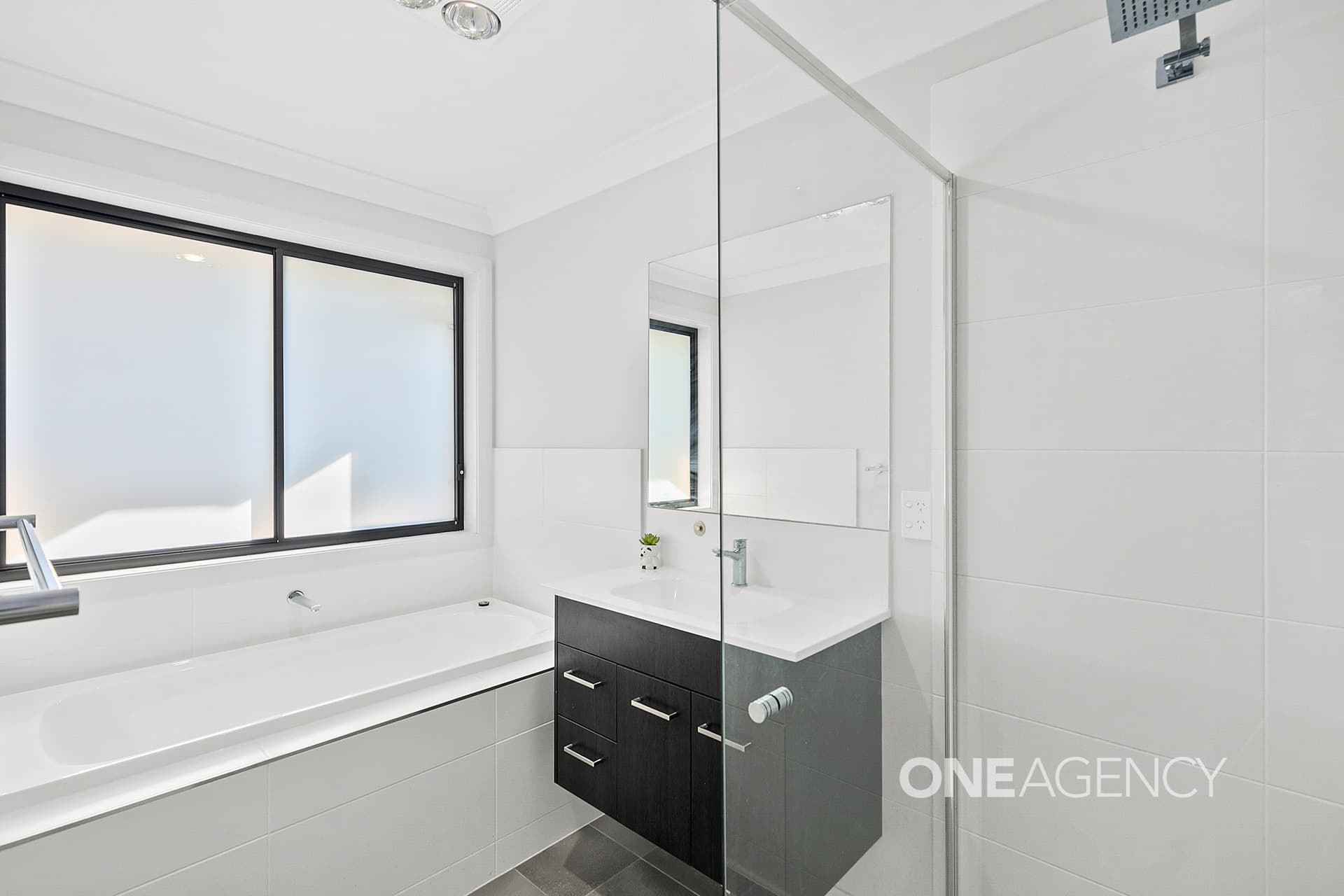 13 Dairyman Place, Calderwood, Calderwood - Thumbnail 5
