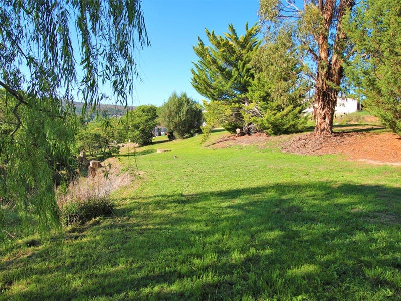 18-24 Plunkett Street, Bombala, Bombala - Thumbnail 7