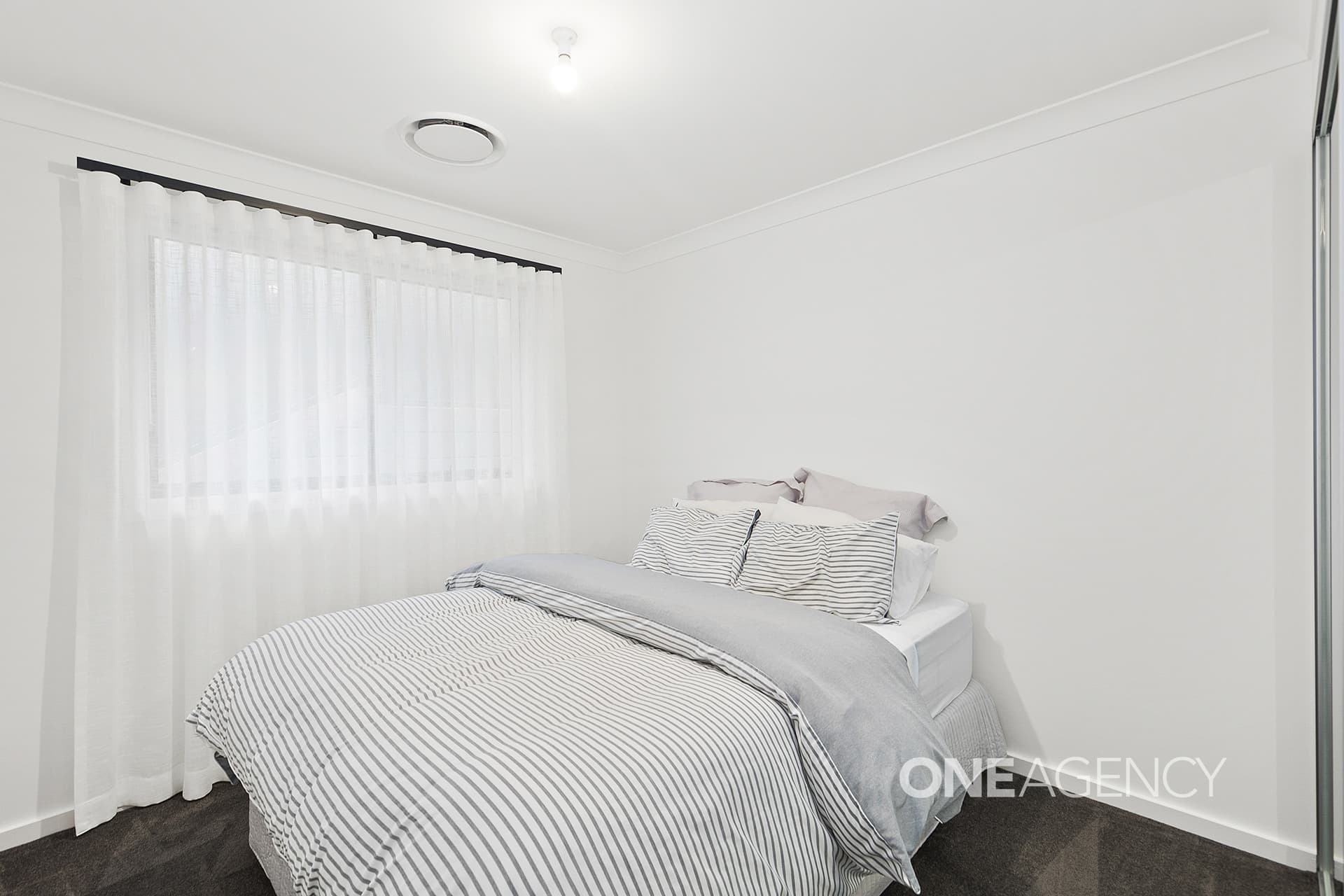 44 Butterfactory Drive, Calderwood, Calderwood - Thumbnail 7