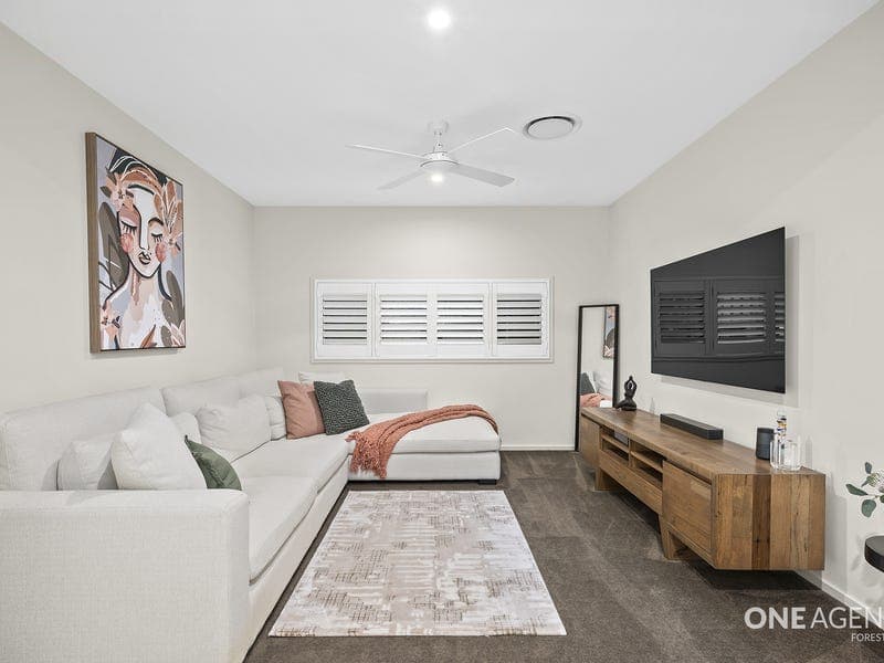 8 Regal Close, Heathwood, Heathwood - Thumbnail 2