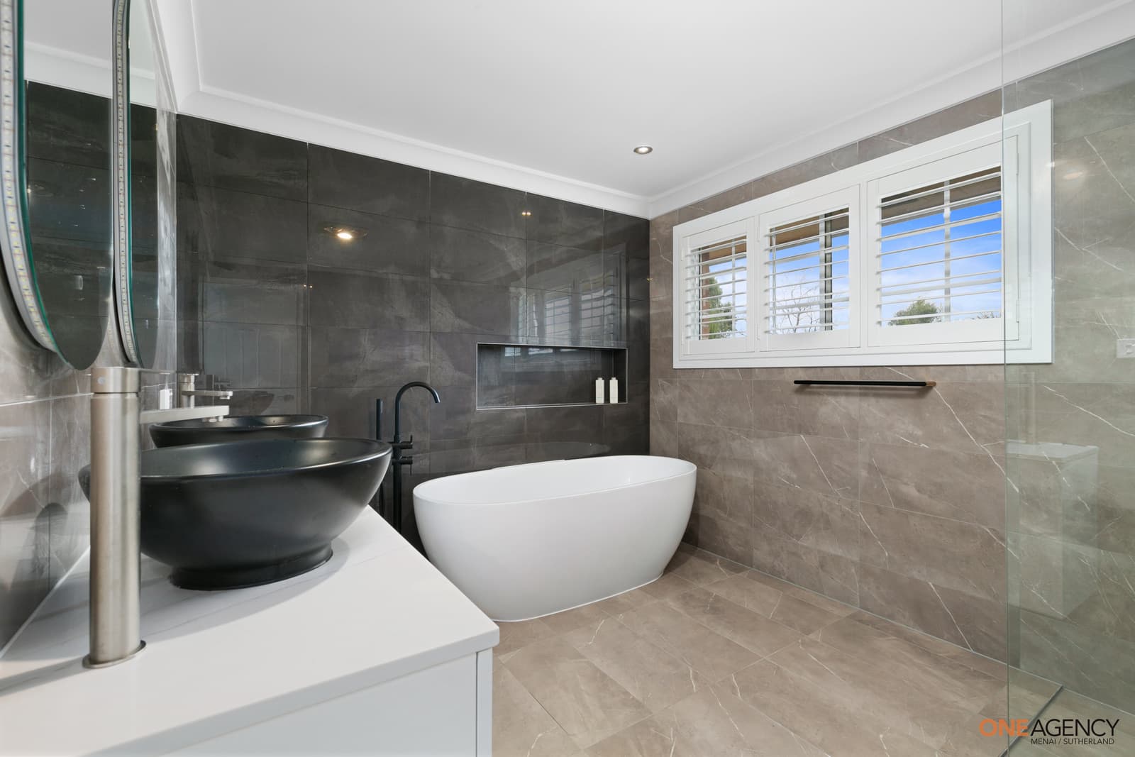 8 Ferrier Drive, Menai, Menai - Thumbnail 4