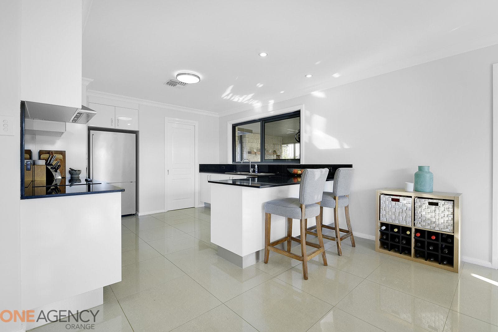 12 Collins Way, Orange, Orange - Thumbnail 4
