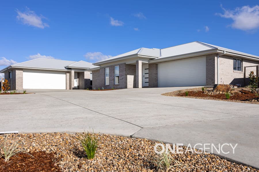 2/12 MITTA MITTA Place, Gobbagombalin, Gobbagombalin - Image 1