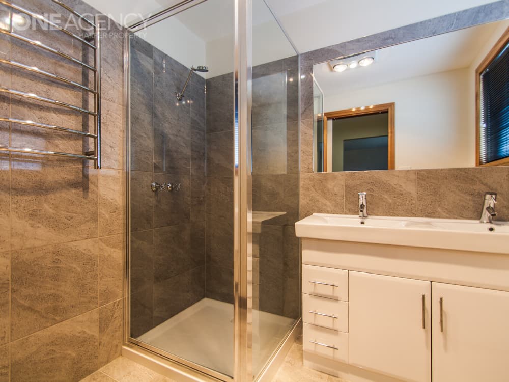 27 Dafnis Drive, Newnham, Newnham - Thumbnail 6