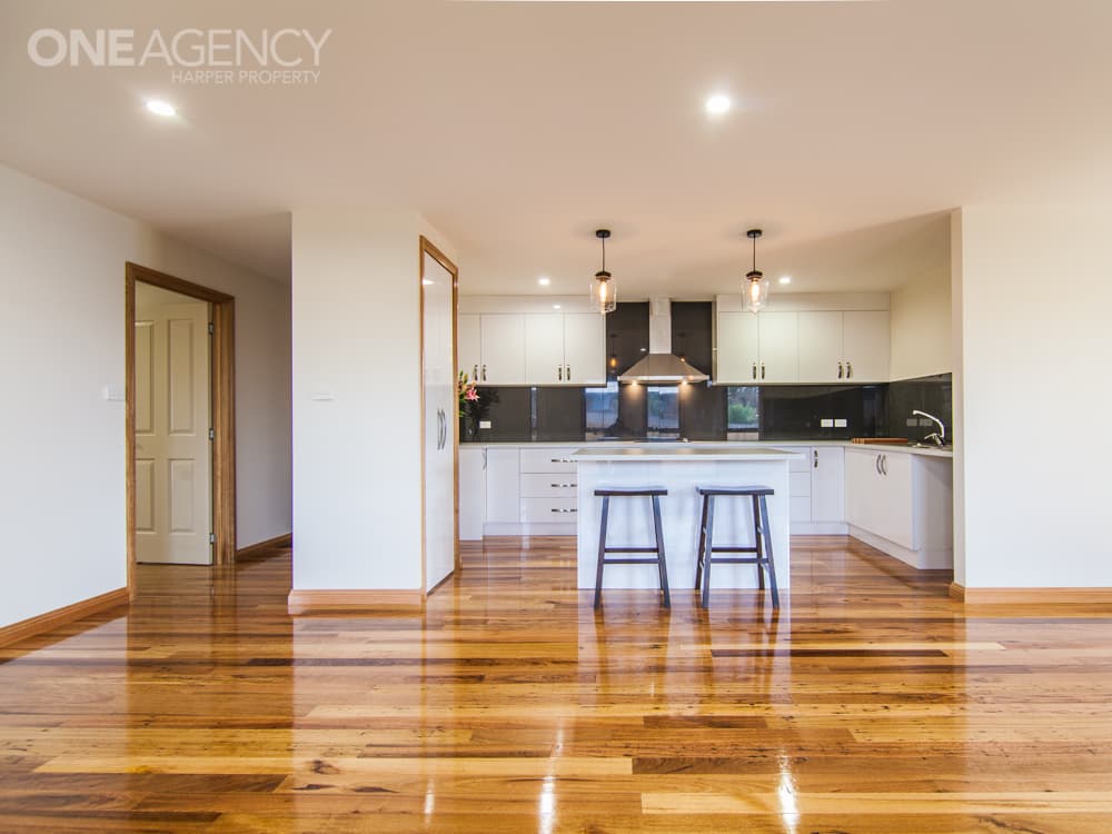 27 Dafnis Drive, Newnham, Newnham - Thumbnail 7