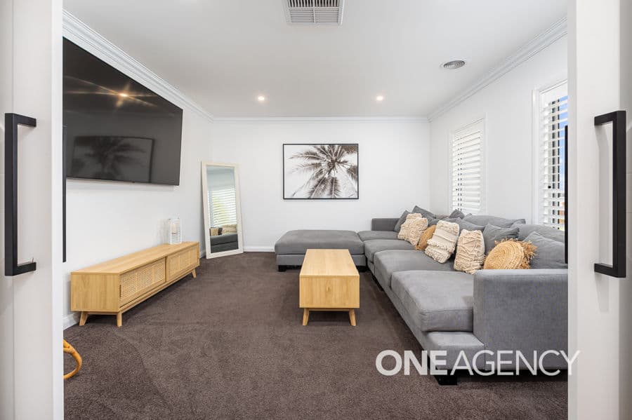 12 FLOREY Street, Lloyd, Lloyd - Thumbnail 2