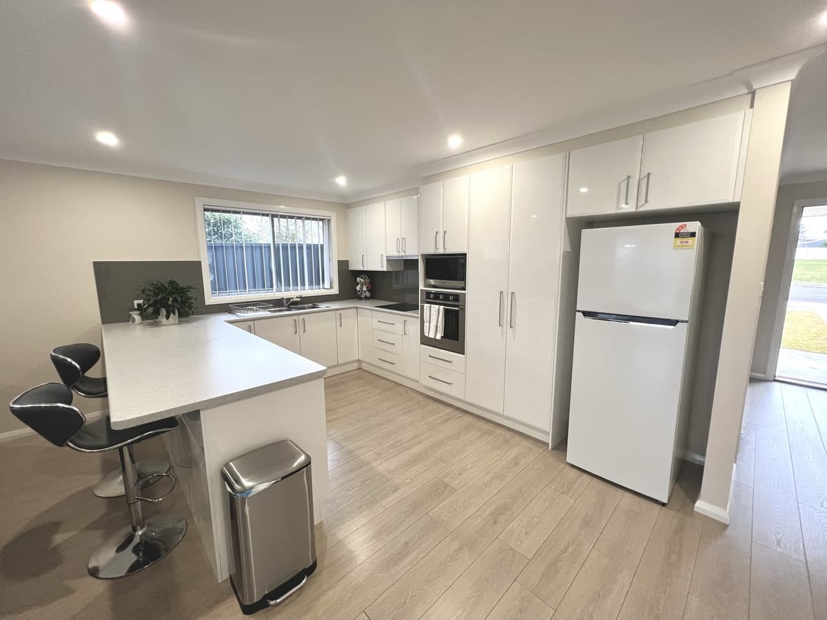 70a & 70b Hoskins Street, Goulburn, Goulburn - Thumbnail 5