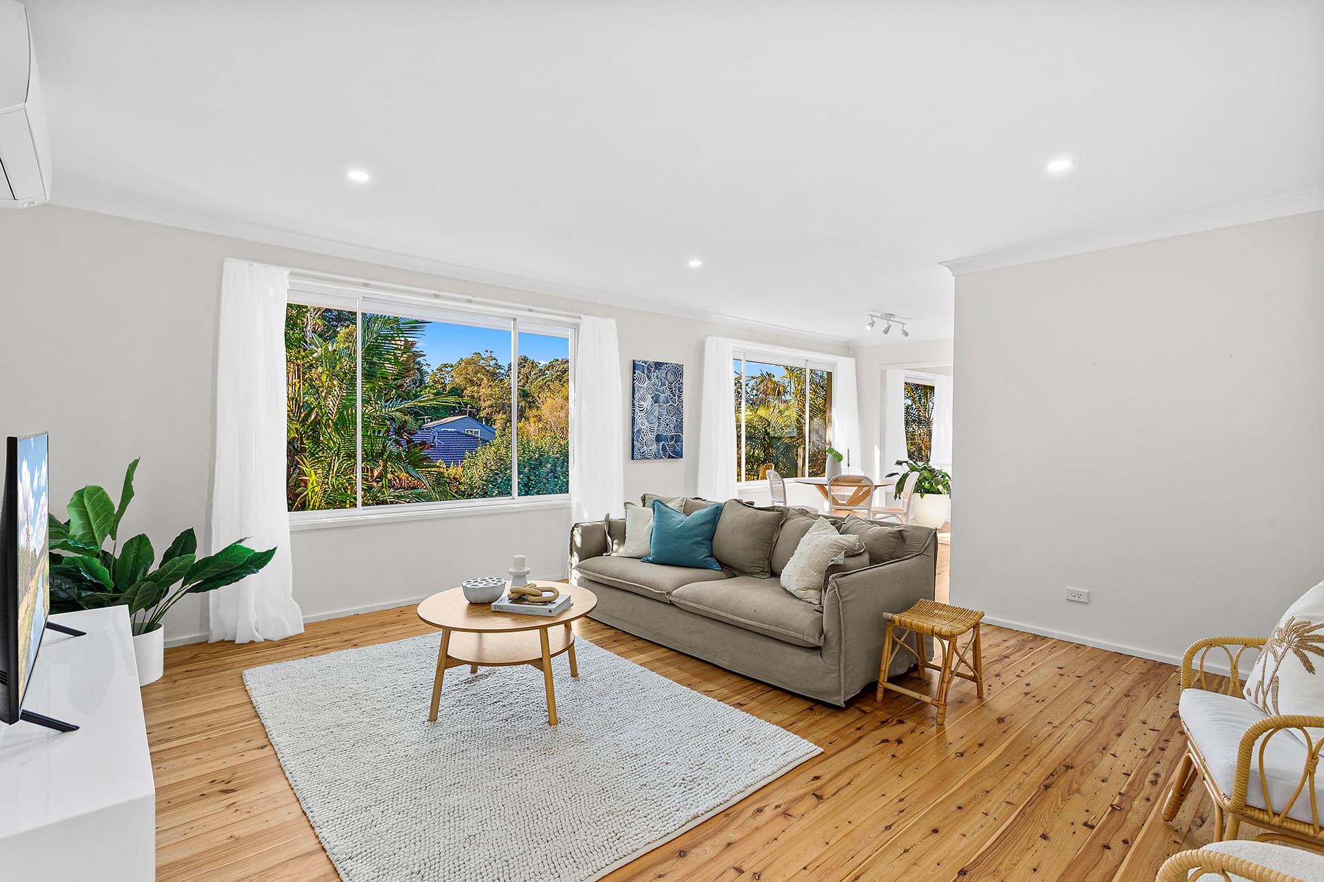 29 Robinsville Crescent, Thirroul, Thirroul - Thumbnail 4