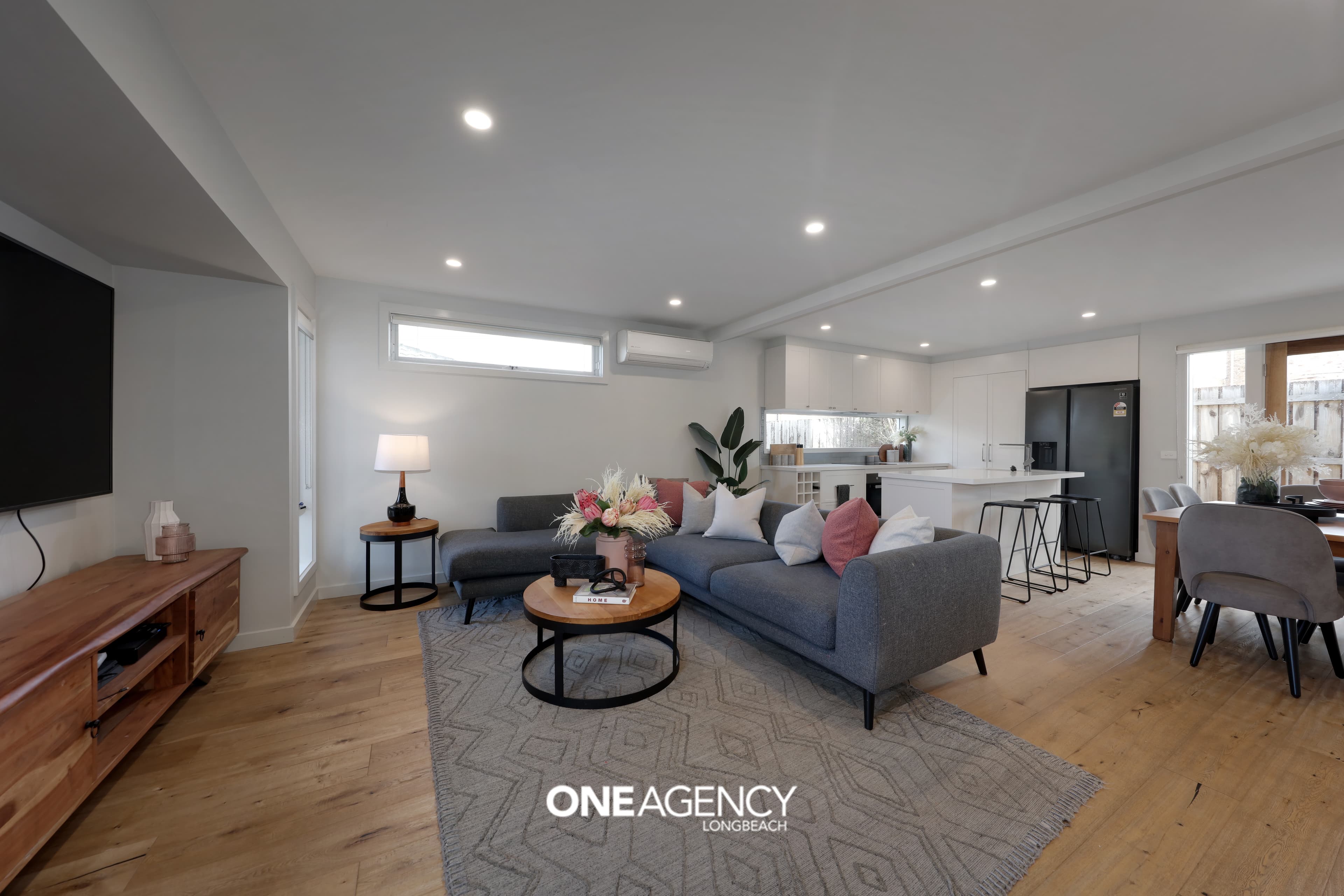 2/4 Lawrence Avenue, Aspendale, Aspendale - Image 1