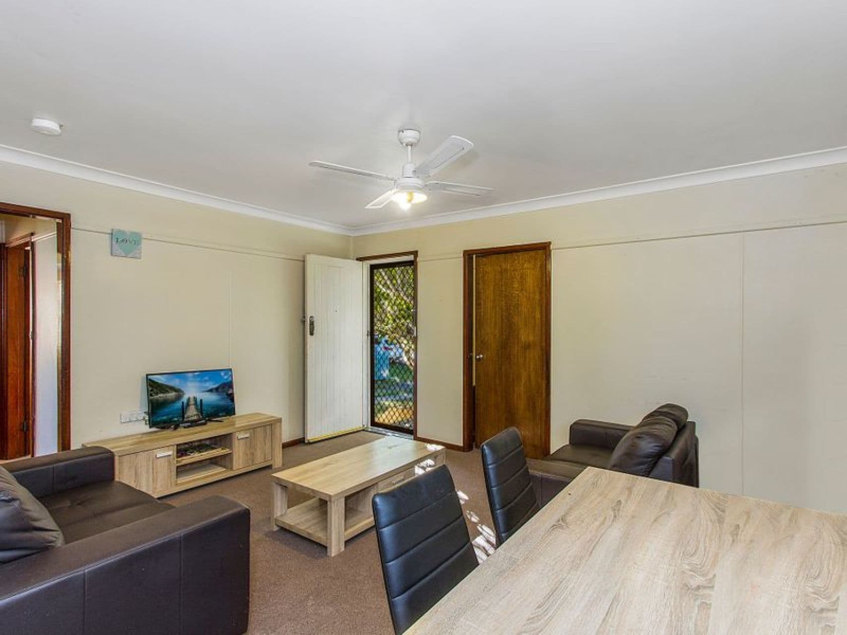 4 Cary Crescent, Springfield, Springfield - Thumbnail 2